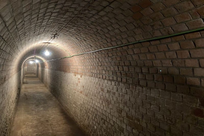 Túnel del refugio antiaéreo en el Parque de El Retiro