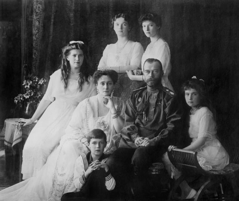 Nicolás II y familia