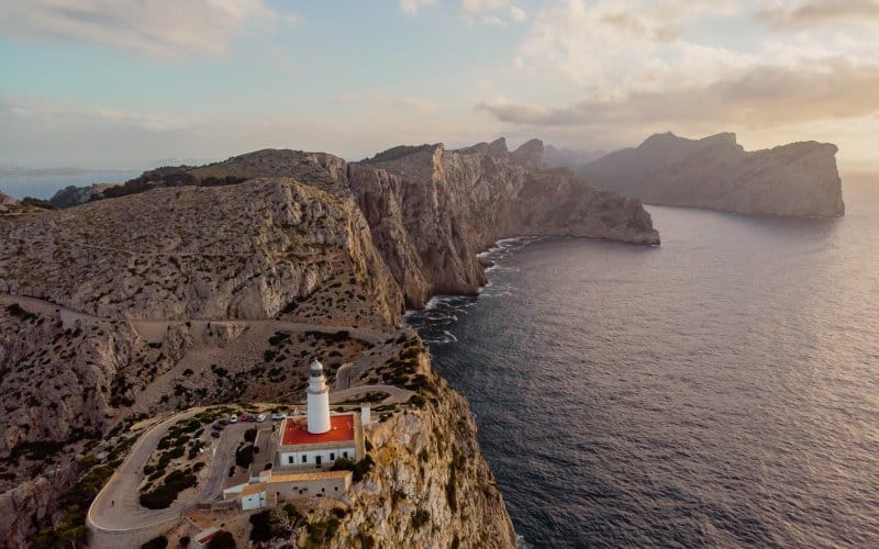 Vista aérea del faro de Formentor
