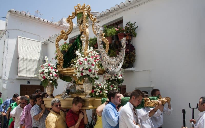 Procesión de la Virgen de la Esperanza Sedella