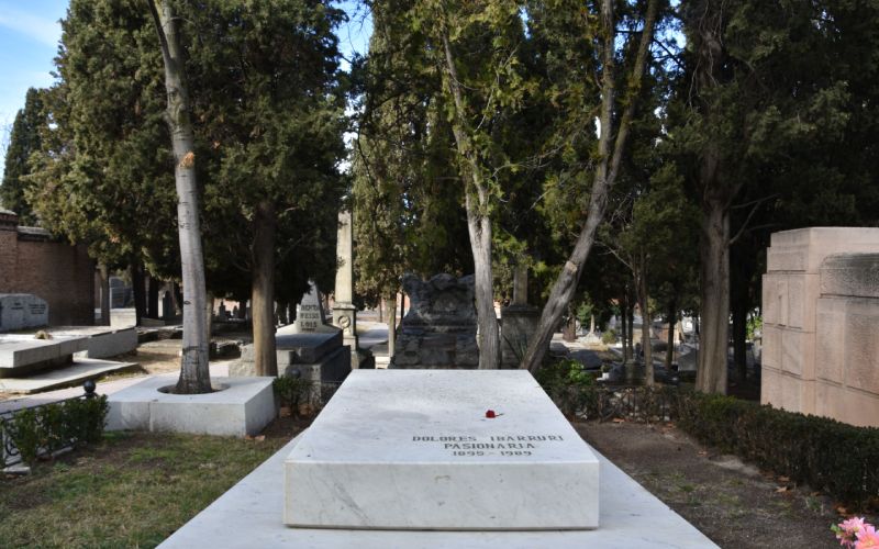 Tumba de la Pasionaria 