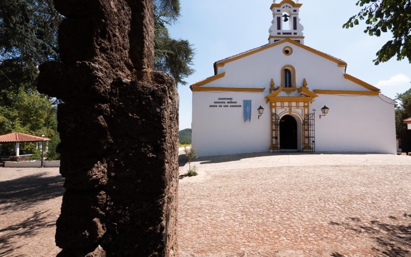 Ermita de Nuestra Señora de Los Ángeles, en la Peña de Arias Montano
