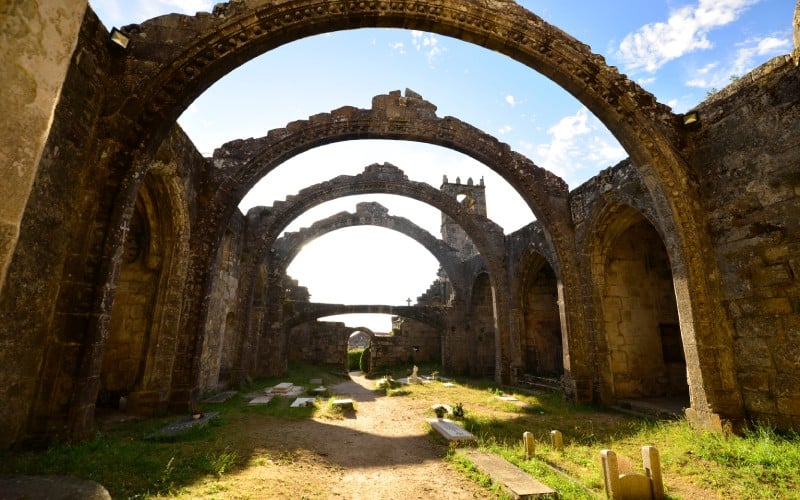 Los impresionantes arcos de Santa Mariña Dozo