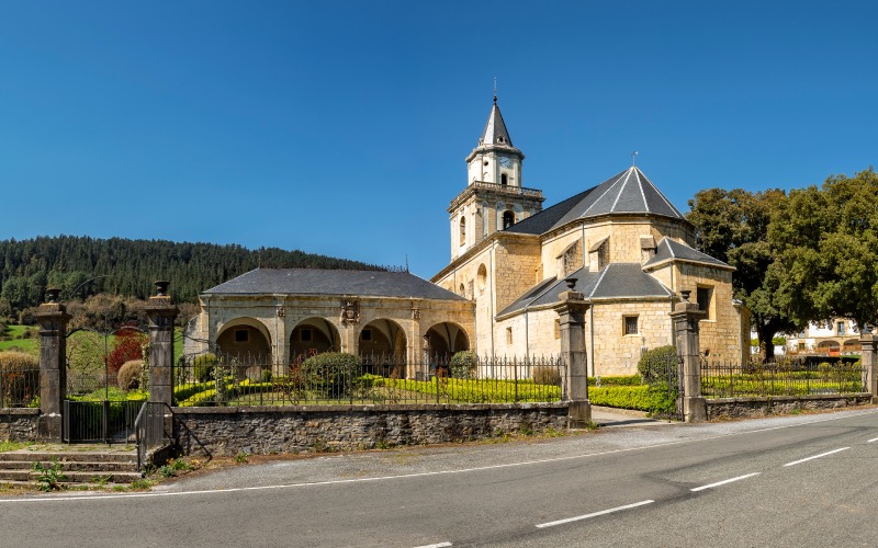 Nuestra Señora de la Encina en Artziniega