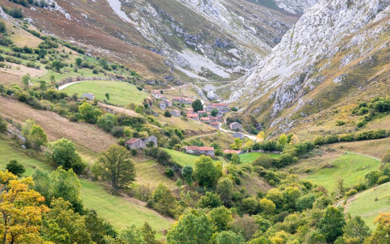 Valle del río Duje en Áliva