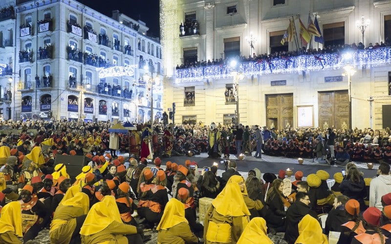 El espectáculo final es frente al pesebre, donde se encuentra el niño Jesús