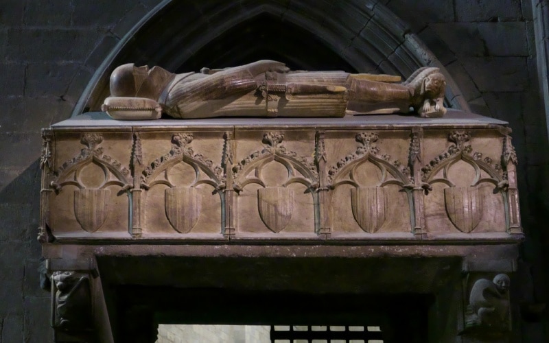 Sepulcro de Ramón Berenguer II en la Catedral de Gerona