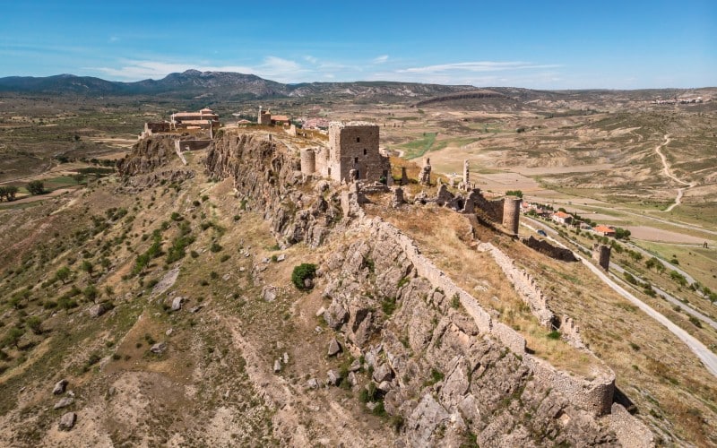 A pesar de ser un pueblo inhabitado, sus calles están vivas gracias a la visita de los turistas