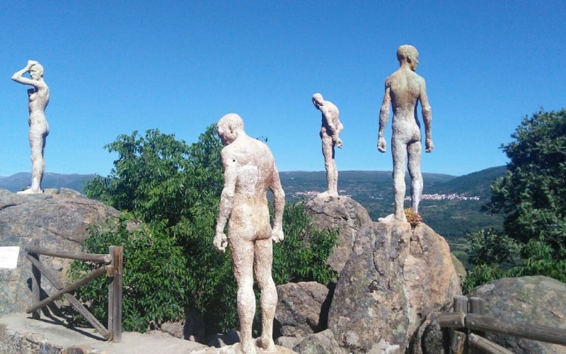 Figuras del Mirador de la Memoria