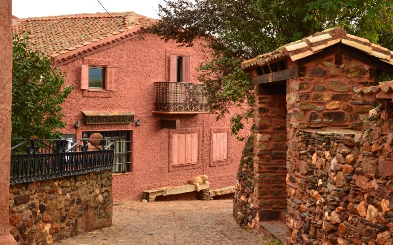 Madriguera, uno de los pueblos rojos segovianos