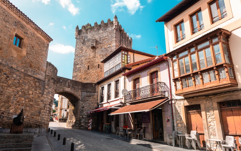 Torre medieval en Salas