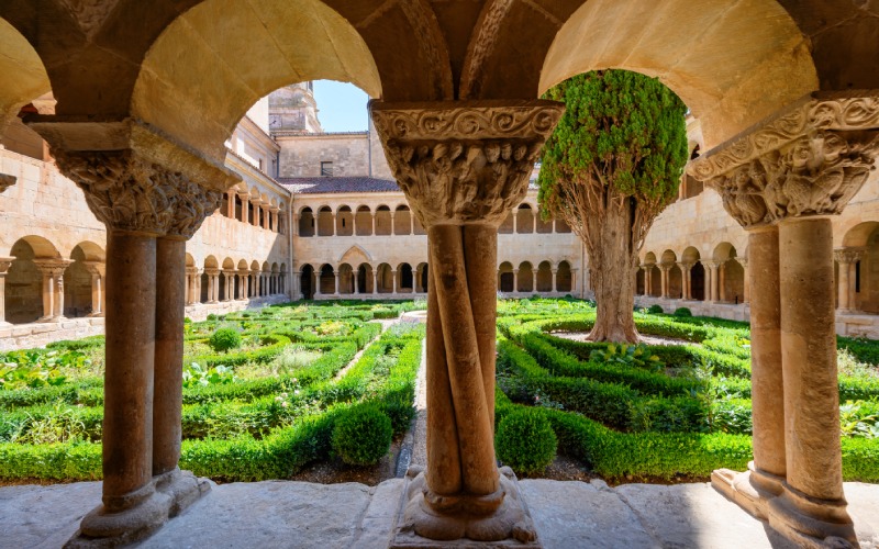 Claustro del monasterio de Santo Domingo de Silos