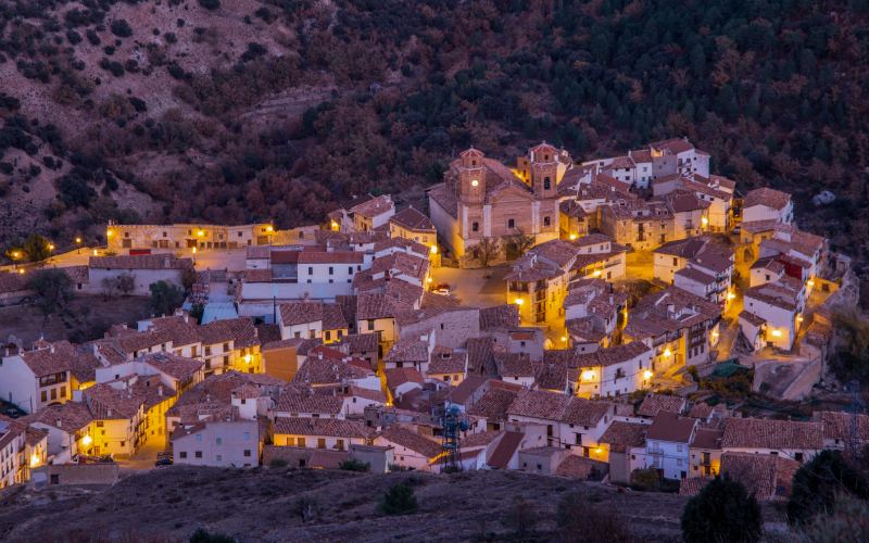 Villarluengo al anochecer