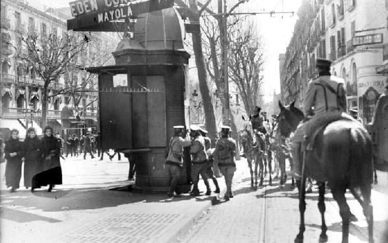 Tropas en las calles de Barcelona