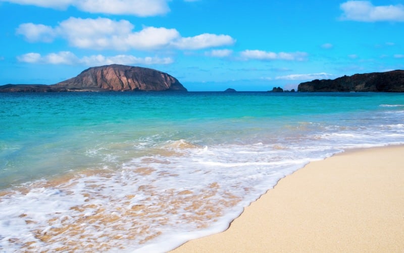 Playa de las Conchas en La Graciosa vista desde sus propias arenas