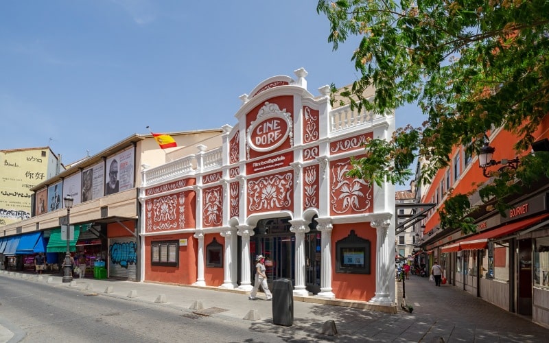 Cines Doré