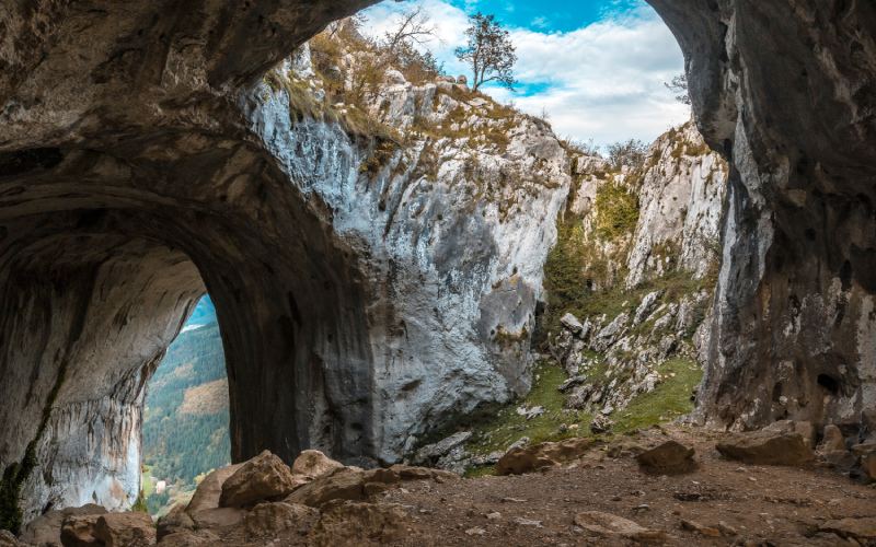 Cuevas del Ojo de Aitzulo