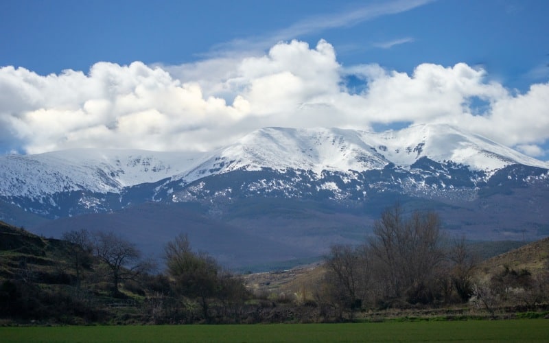 El Moncayo es uno de los paisajes que pueden contemplarse en la provincia de Zaragoza