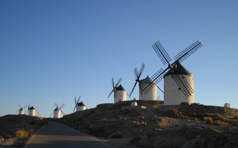 Molinos de viento, una de las imágenes más clásicas de Consuegra