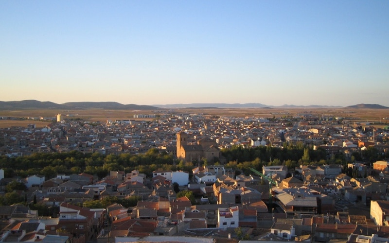 Consuegra en la distancia