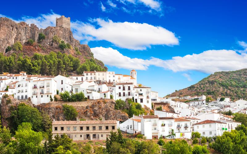 Zahara de la Sierra, uno de los pueblos blancos más bonitos de Cádiz
