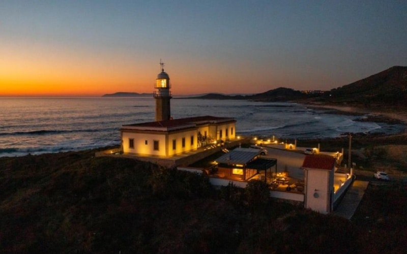 Hotel Faro Lariño
