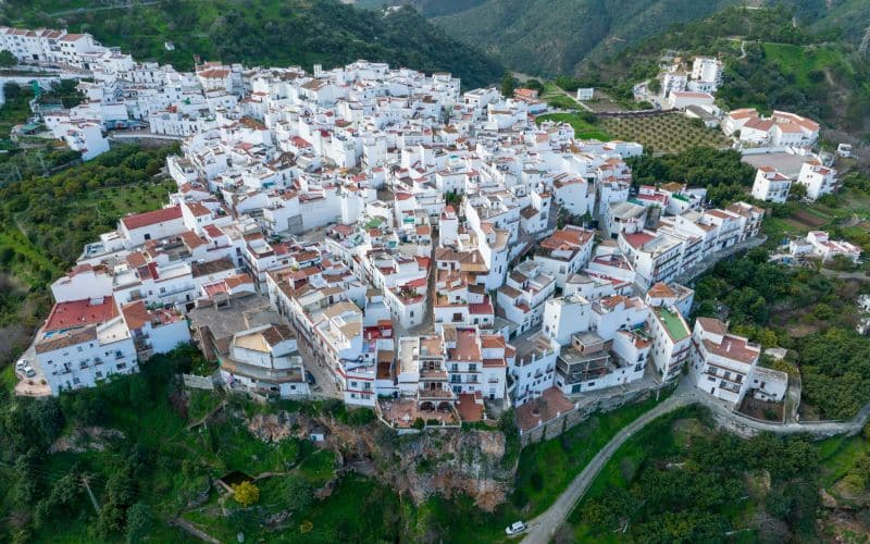 Istán