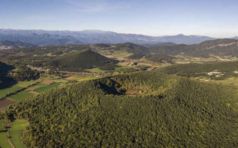 La zona volcánica de la Garrotxa desde el aire
