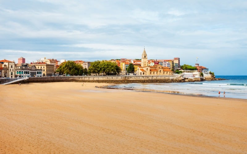 Playa de San Lorenzo de Gijón