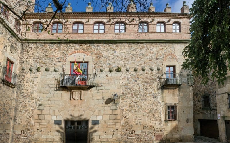 Fachada del palacio de Toledo-Moctezuma