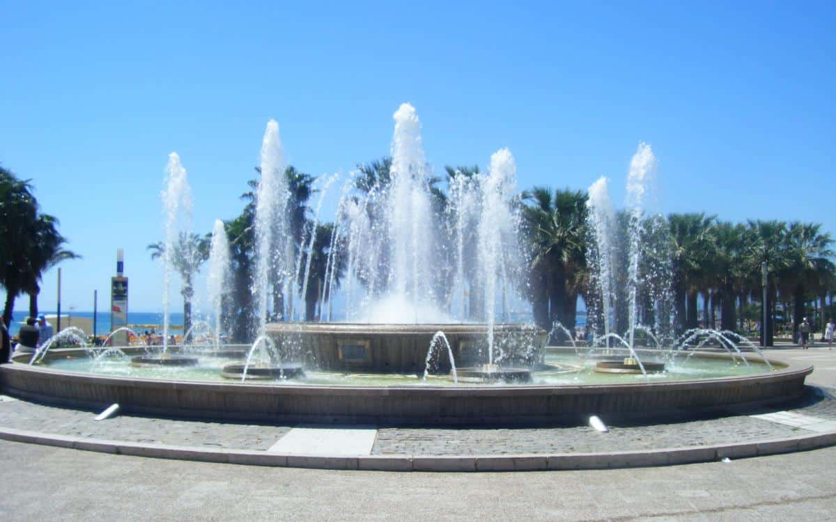 Salou destaca por sus encantadoras fuentes junto al mar