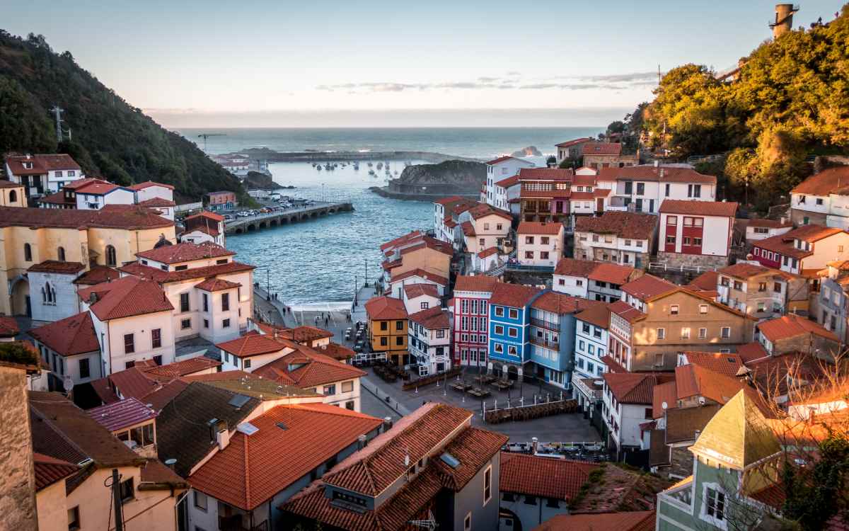 Cudillero, un rincón de cuento en los alrededores de Oviedo
