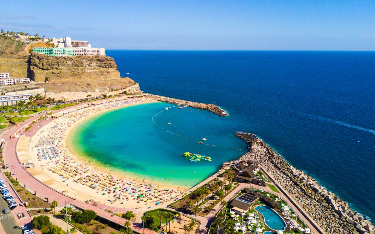 Playa de Amadores