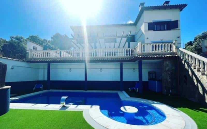 Casa rural con piscina, Paradise