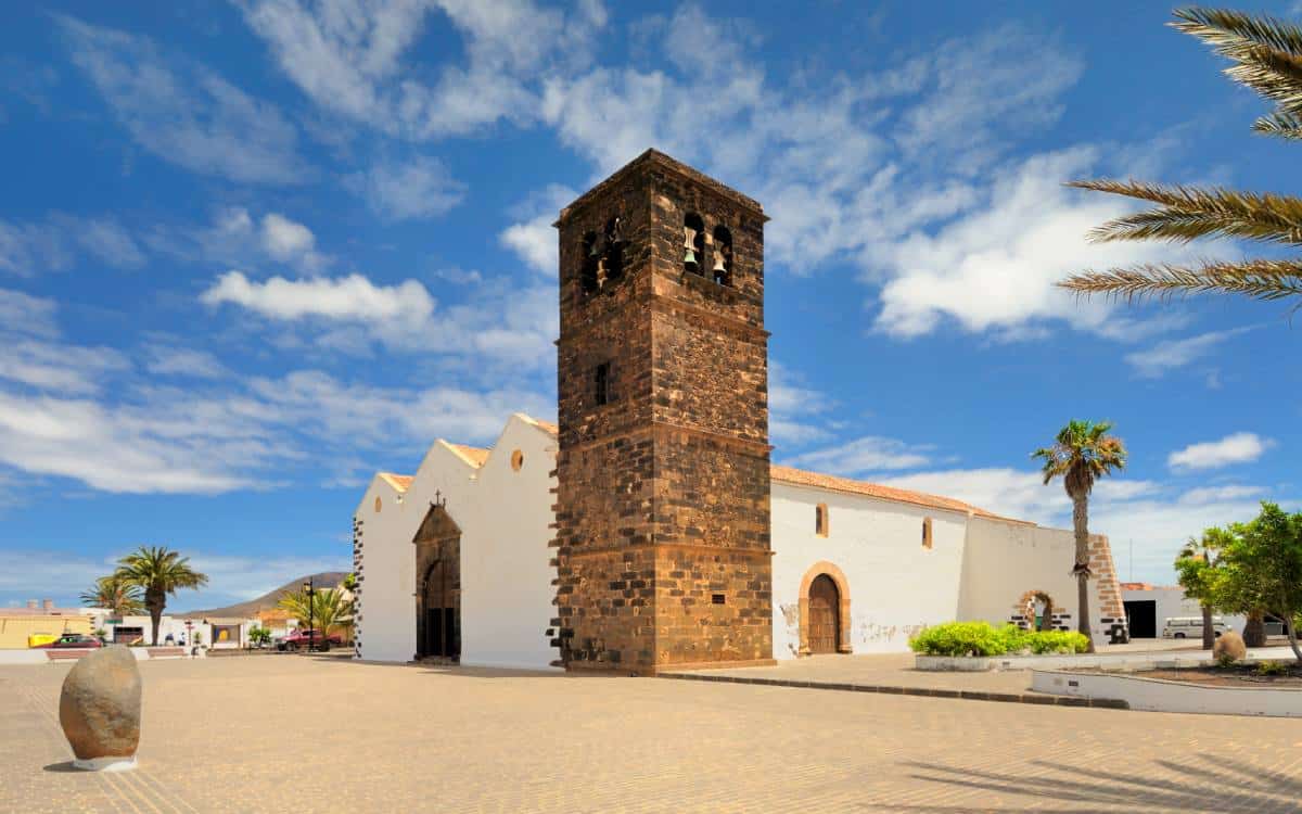 Iglesia de Nuestra Señora de la Candelaria en La Oliva