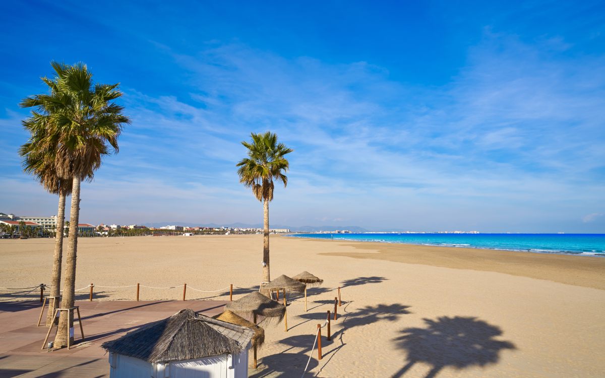 Playa de Las Arenas-Malvarrosa.