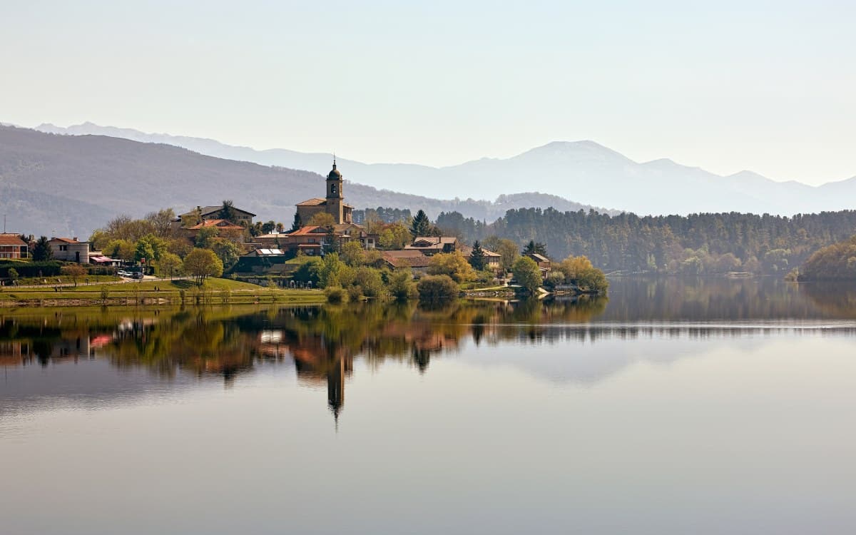 Lago de Ullíbarri-Gamboa.