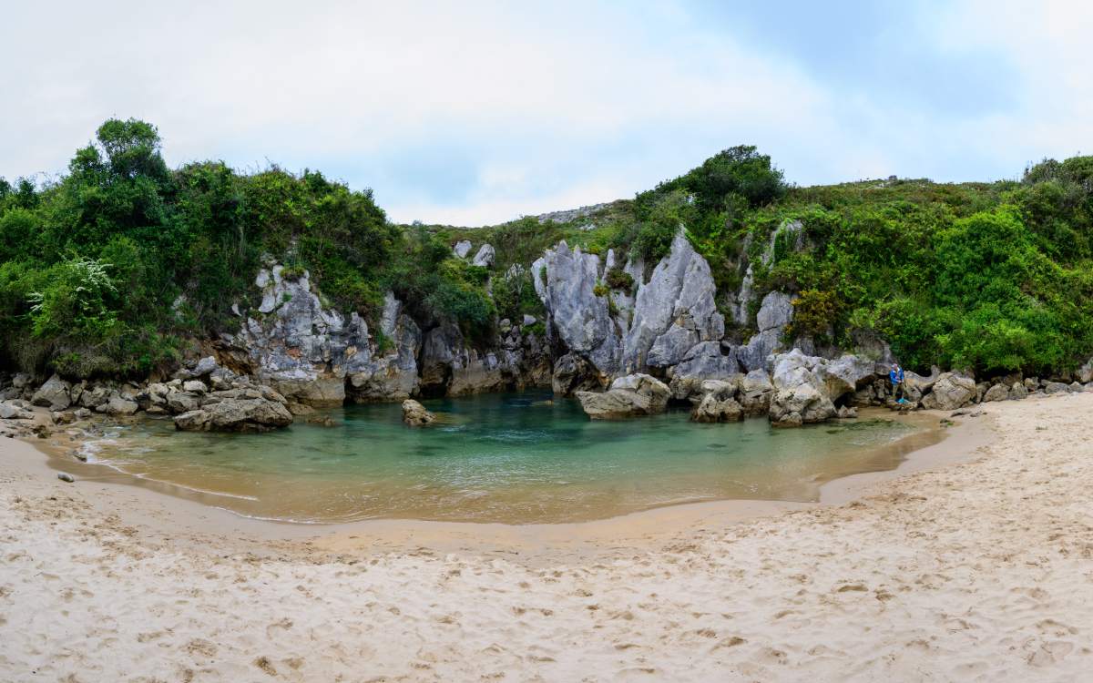 Playa de Gulpiyuri