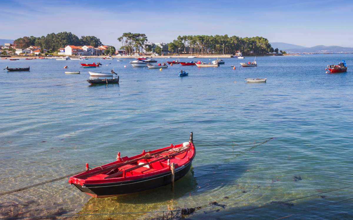 Puerto de Cabodeiro en la Isla de Arosa