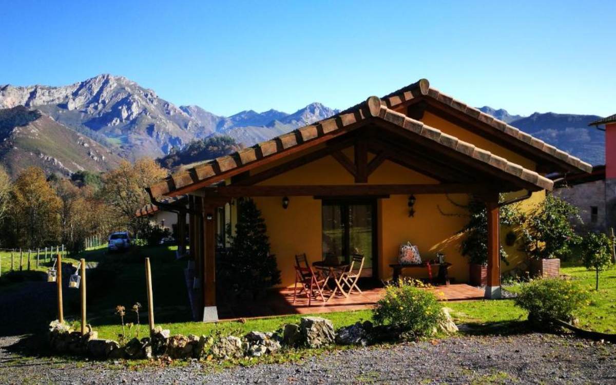 Casas Rurales Entrecastaños