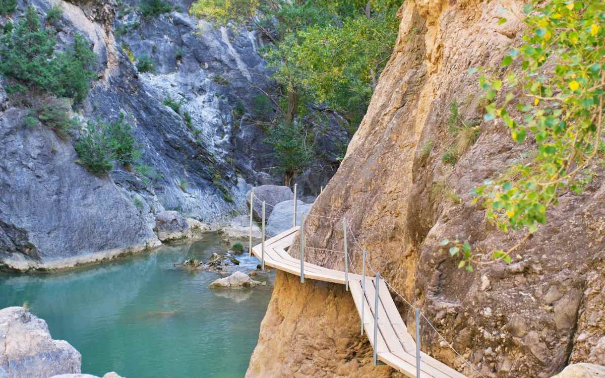 Pasarelas de madera en Valloré