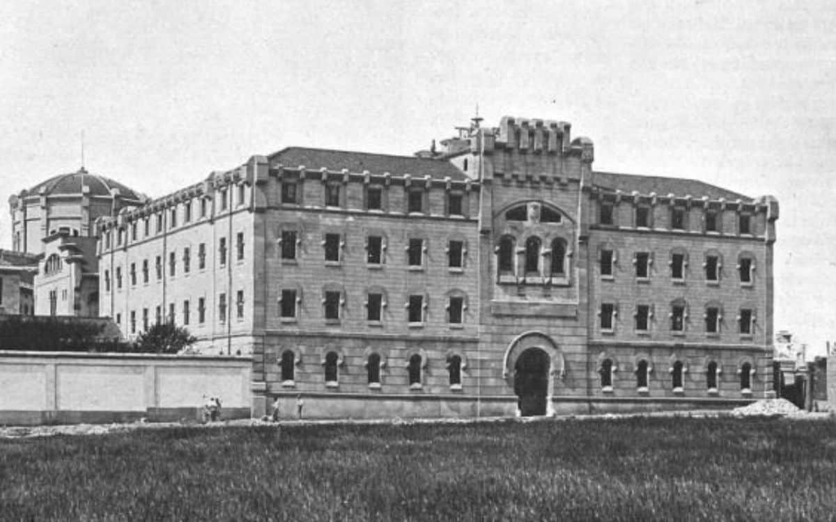 Fotografía de la prisión tomada en 1904
