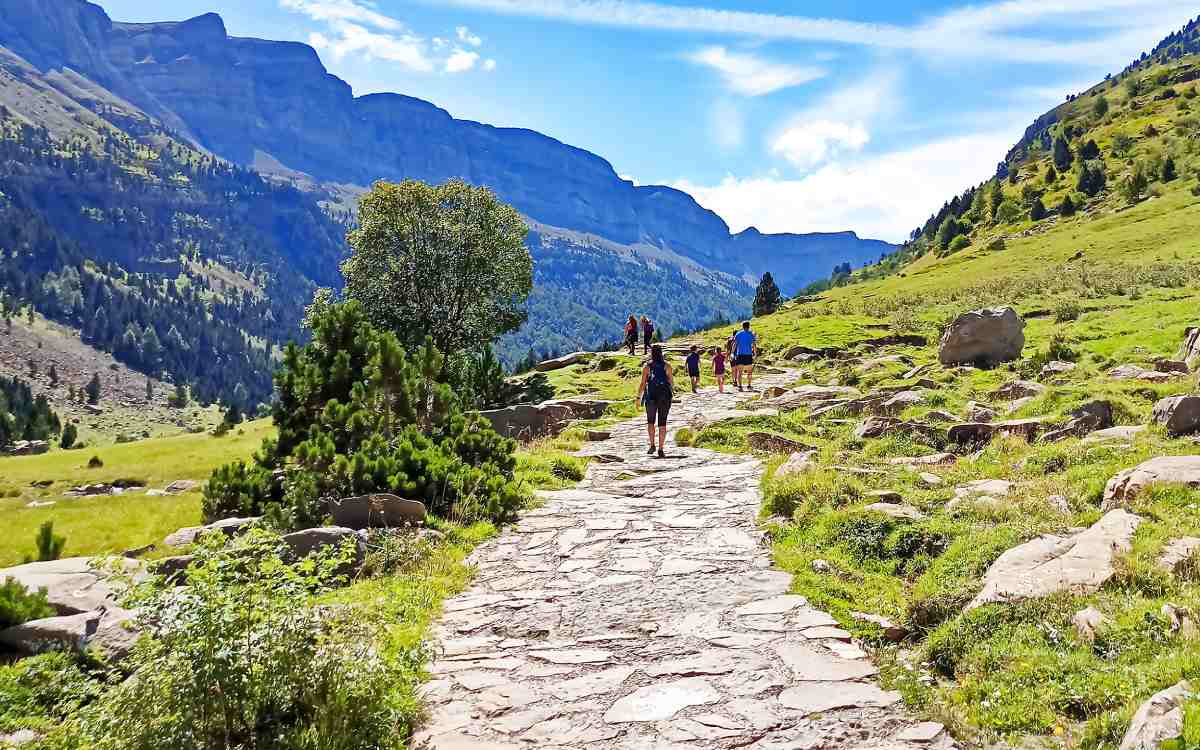 Senderistas en el Parque Nacional de Ordesa y Monte Perdido