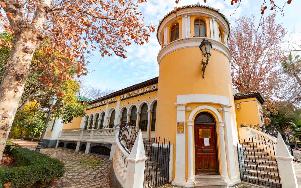 Biblioteca Pública Municipal Salón