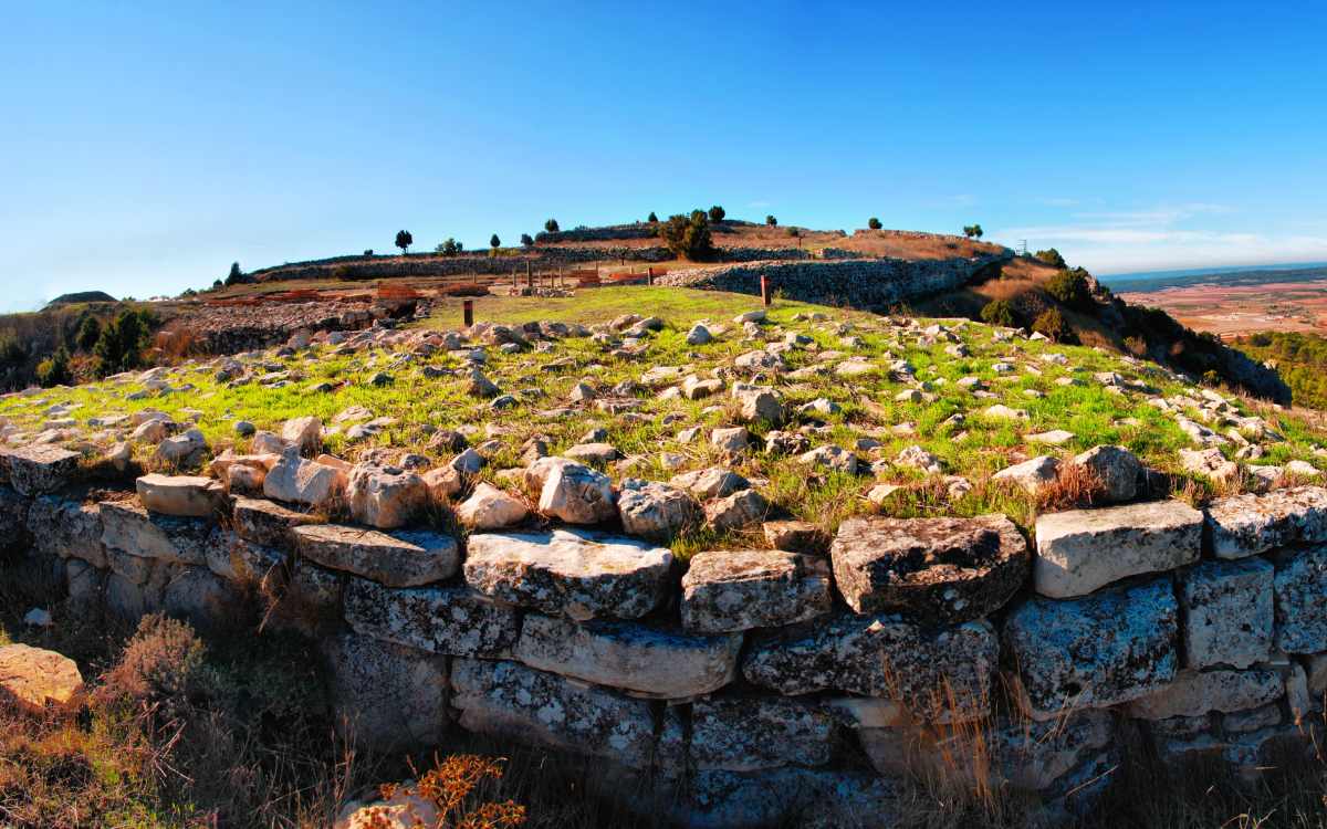 Yacimiento Arqueológico El Molón
