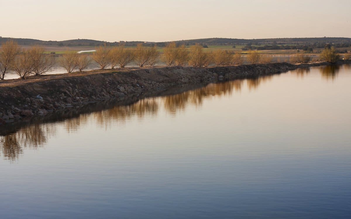 Laguna de Pétrola
