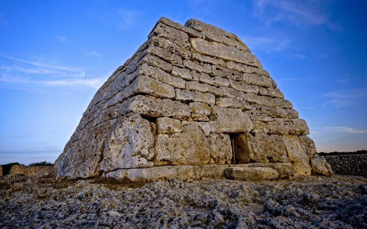 Naveta des Tudons