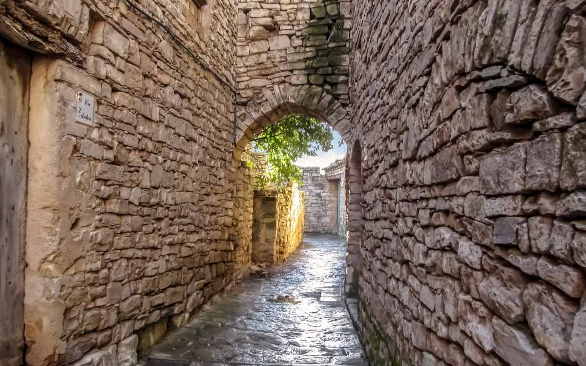 Calle de Montfalcó Murallat