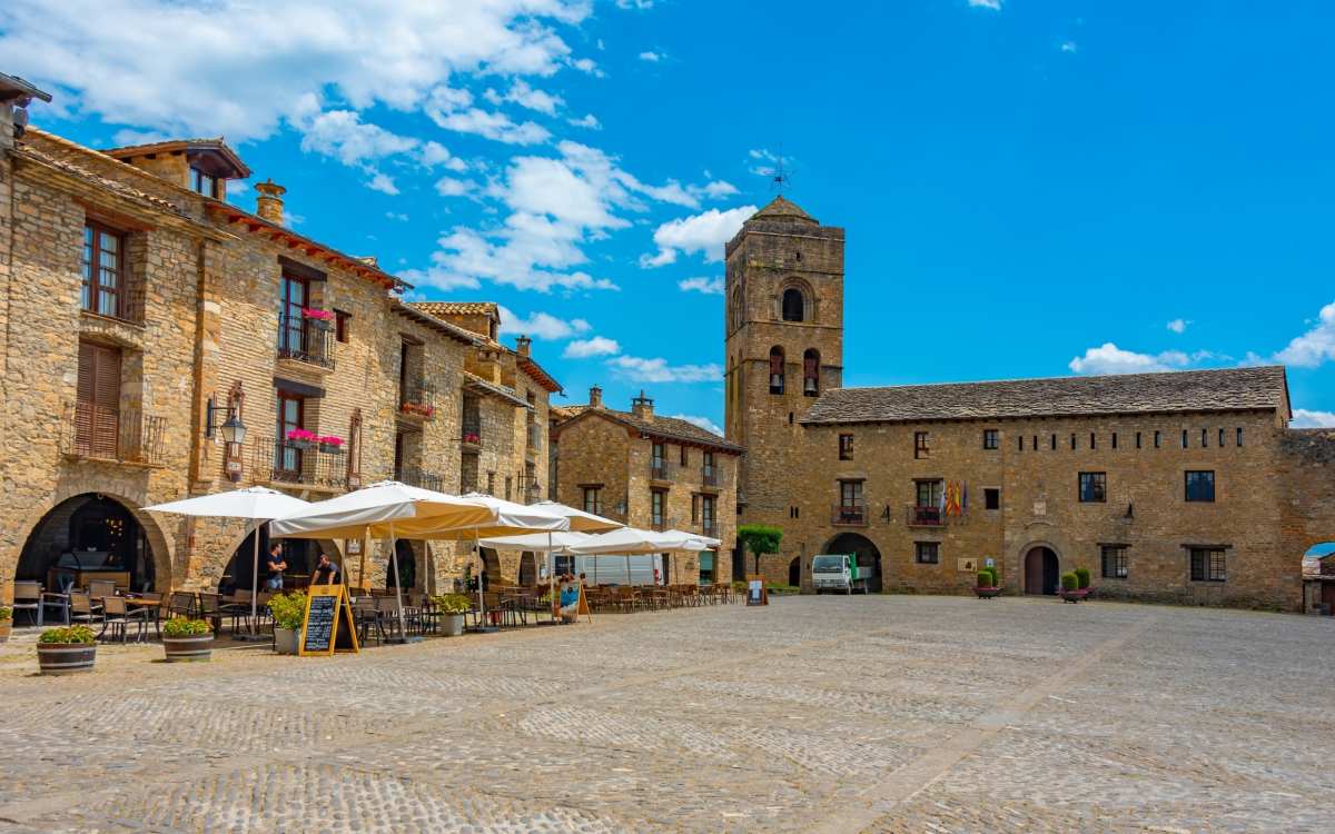 Plaza de Mayor de Aínsa