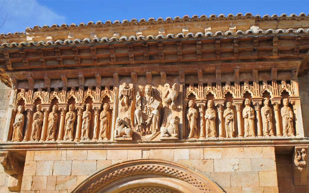 Iglesia de Moárves de Ojeda